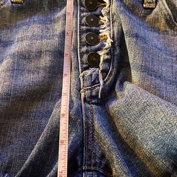 JUST USA Jean Shorts Size Large Distressed - Picture 9 of 12